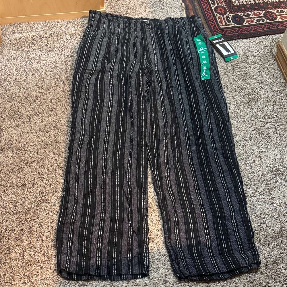 NWT Briggs New York Black and Gray Striped Jogger Pants Womens